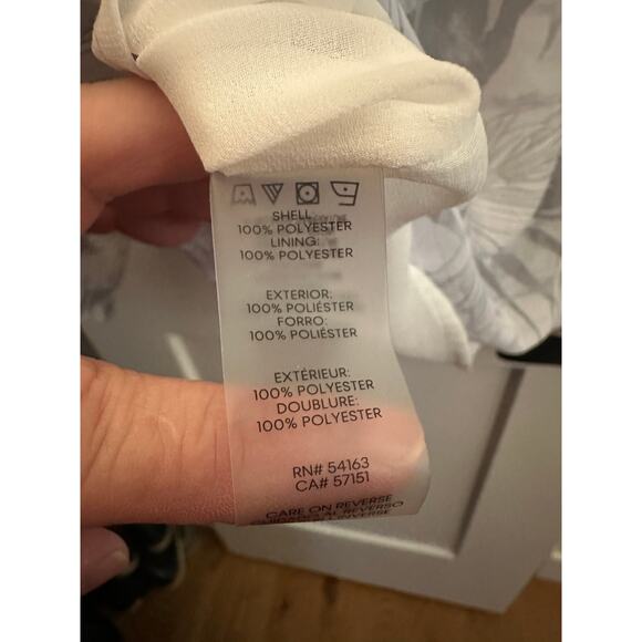 Calvin Klein Women’s Sheer Tropical Leaf Print Blouse Gray White M - Picture 5 of 8